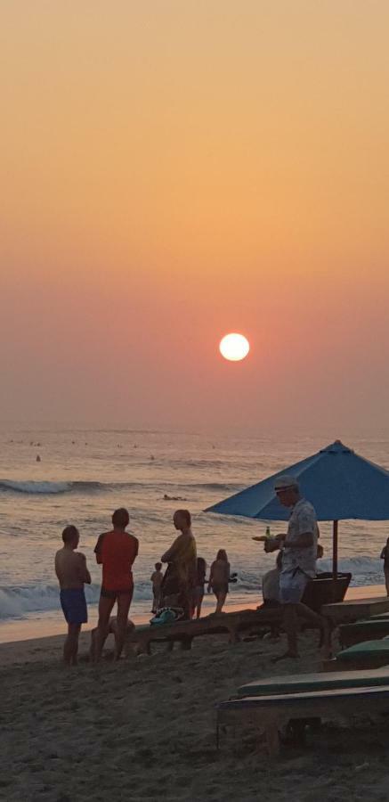 Sun Homestay Canggu Exteriör bild